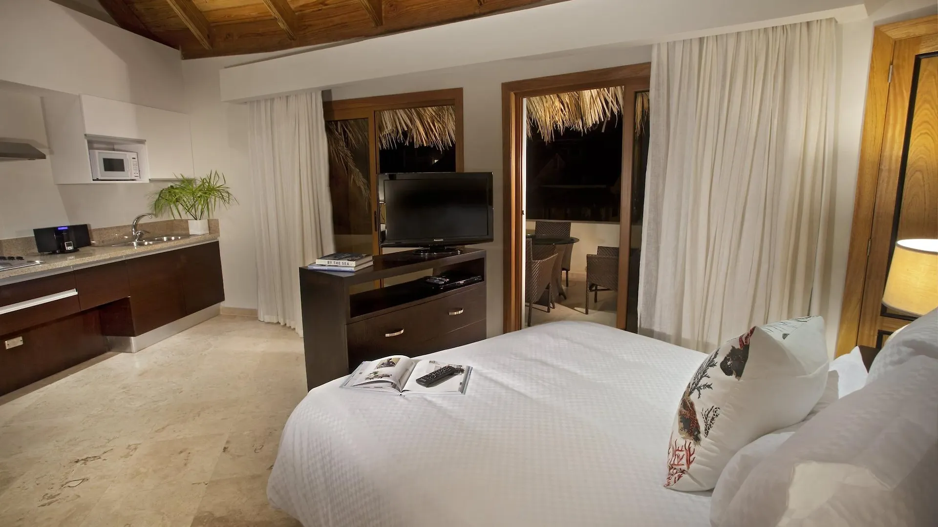 The Bannister Hotel & Yacht Club By Mint Samana 5*,
