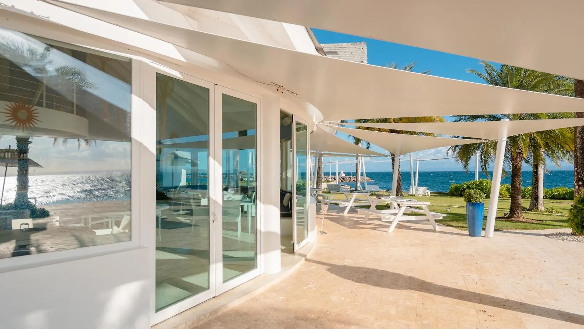 The Bannister Hotel & Yacht Club By Mint Samana