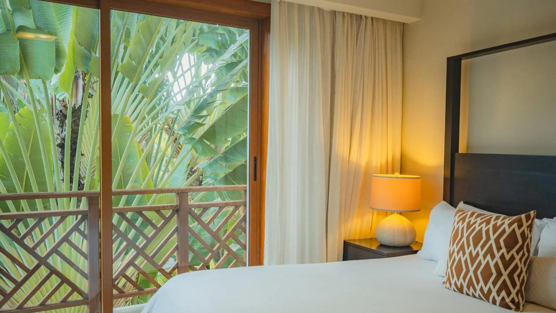 The Bannister Hotel & Yacht Club By Mint Samana